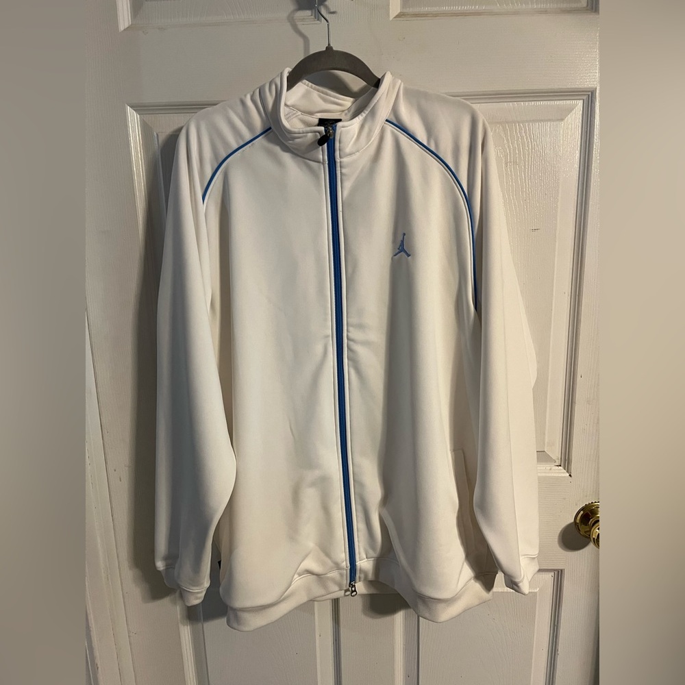 Michael Jordon Jacket - Picture 1 of 3